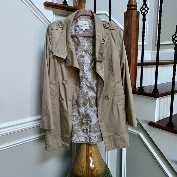 Beige Jacket - Picture 5 of 5